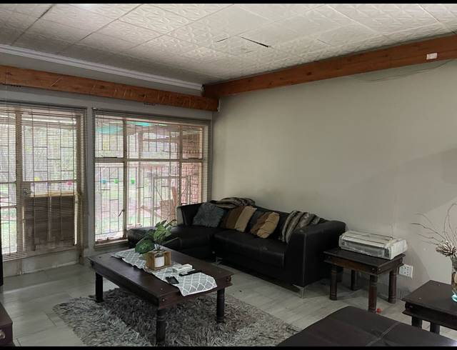 4 BEDROOM FREEHOLD RENTED IN SONLAND PARK